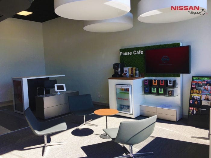 Nissan Espace 3 Laval showroom espace café Nissan Espace 3 Laval showroom espace café